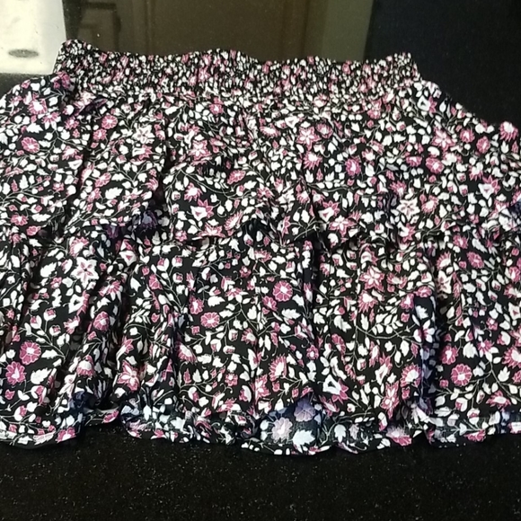 Tiered Ruffled Skirt - Picture 4 of 7